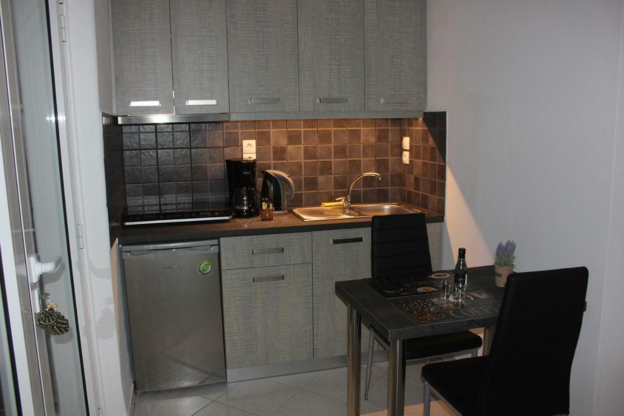 Aaron Studios Apartments Agia Fotia  Eksteriør billede