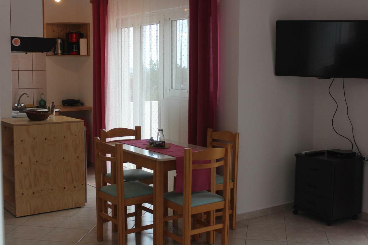 Aaron Studios Apartments Agia Fotia  Eksteriør billede