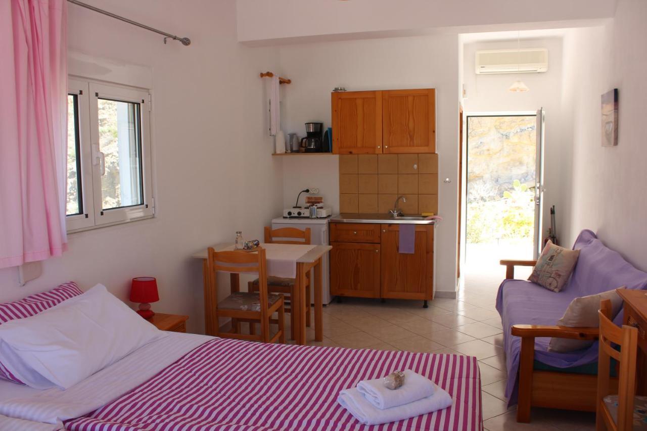 Aaron Studios Apartments Agia Fotia  Eksteriør billede